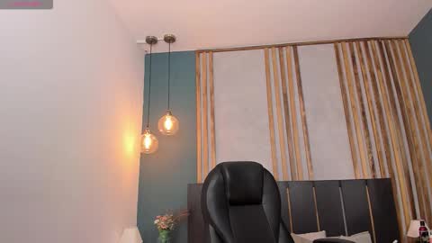 Ana Coral online show from 10.05.25