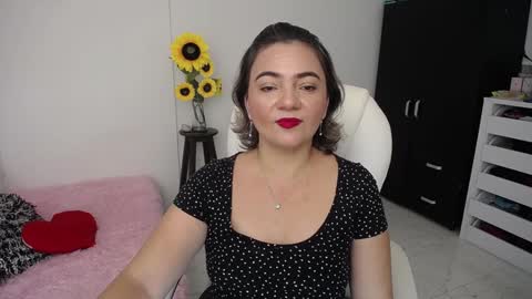 Snapshot of ana_hotmilf chatting on 12.18.24 Ana online show from 12.18.24