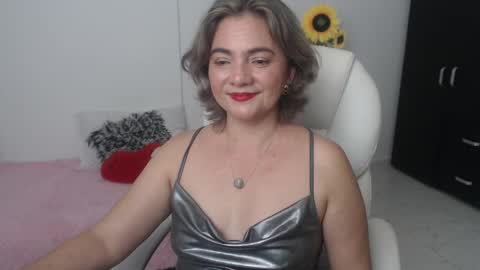 Snapshot of ana_hotmilf chatting on 01.01.25 Ana online show from 01.01.25
