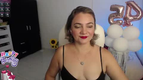 Snapshot of ana_hotmilf chatting on 01.12.25 Ana online show from 01.12.25