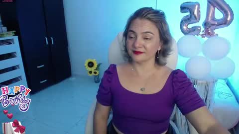Snapshot of ana_hotmilf chatting on 01.14.25 Ana online show from 01.14.25