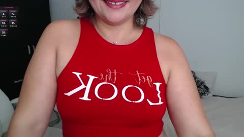 Snapshot of ana_hotmilf chatting on 02.01.25 Ana online show from 02.01.25