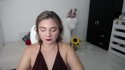 Snapshot of ana_hotmilf chatting on 02.01.25 Ana online show from 02.01.25