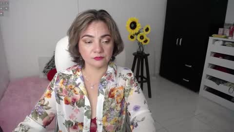 Snapshot of ana_hotmilf chatting on 02.17.25 Ana online show from 02.17.25