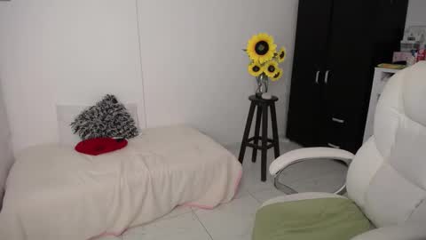 Snapshot of ana_hotmilf chatting on 03.06.25 Ana online show from 03.06.25