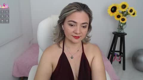Snapshot of ana_hotmilf chatting on 09.18.25 Ana online show from 09.18.25