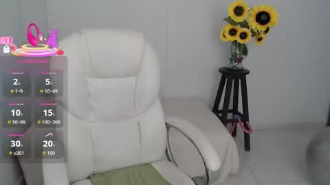 Snapshot of ana_hotmilf chatting on 10.09.25 Ana online show from 10.09.25