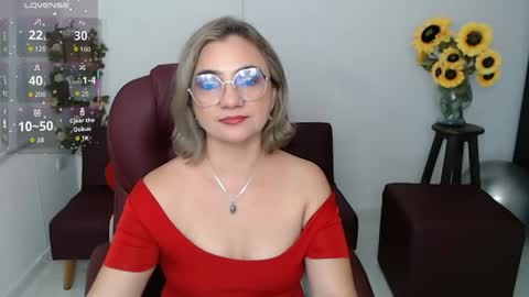 Snapshot of ana_hotmilfx chatting on 05.09.26 ANA online show from 05.09.26