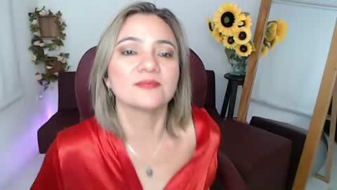Snapshot of ana_hotmilfx chatting on 06.27.26 ANA online show from 06.27.26