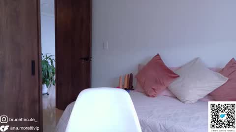 Snapshot of ana_moretti chatting on 02.27.26 ana_moretti online show from 02.27.26