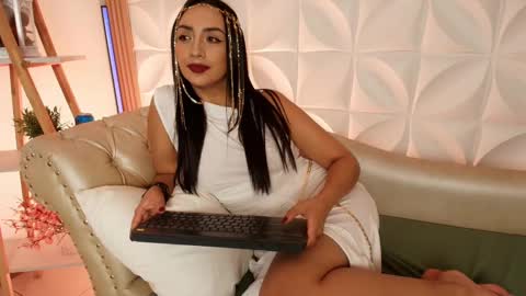   online show from 09.15.25