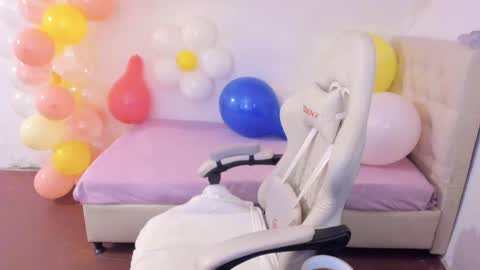 Im anna but you can call me as you want online show from 05.19.26
