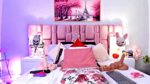 anaa_bellaa online show from 10.28.25