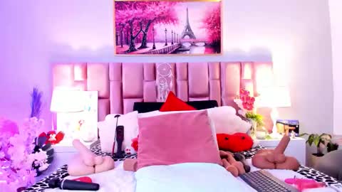 anaa_bellaa online show from 11.20.25