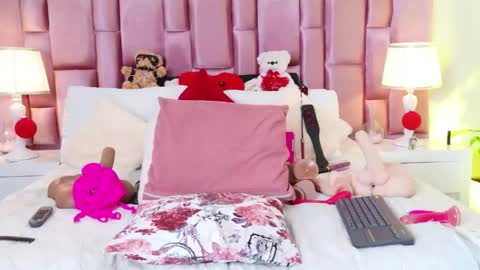 Snapshot of anaa_bellaa chatting on 04.25.26 anaa_bellaa online show from 04.25.26