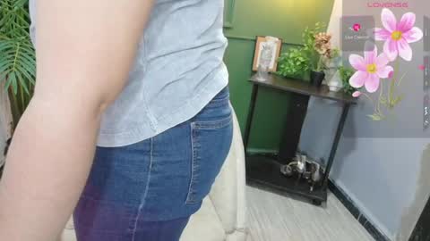 Snapshot of anaa_rosee chatting on 05.06.26 Ana online show from 05.06.26