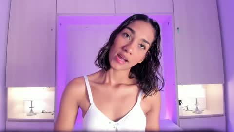 anaacollins_ online show from 04.21.26