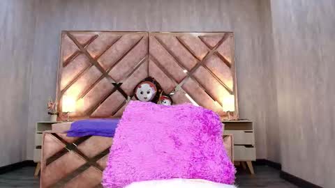 HI I AM ANABELL online show from 10.15.25