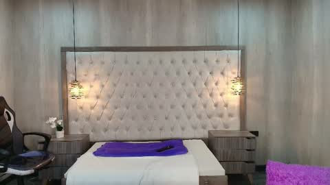 HI I AM ANABELL online show from 10.25.25