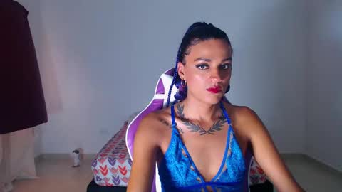 Snapshot of anabellabonariva chatting on 12.21.24 Anabella online show from 12.21.24