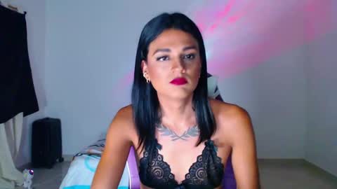 Snapshot of anabellabonariva chatting on 02.10.25 Anabella online show from 02.10.25