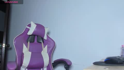 Snapshot of anabellabonariva chatting on 10.18.25 Anabella online show from 10.18.25