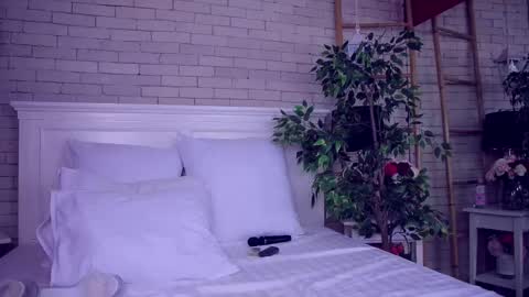 Snapshot of anabellastar chatting on 02.25.25 anabellastar online show from 02.25.25