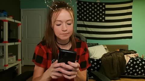 Anabelleleigh online show from 12.18.24