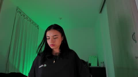 ANABEL WOLF  online show from 02.01.25