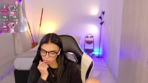 ANABEL WOLF  online show from 10.30.25