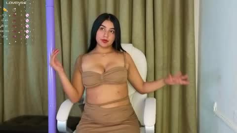 Snapshot of anabloom_ chatting on 05.29.26 anabloom_ online show from 05.29.26