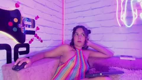 Anna online show from 02.17.25