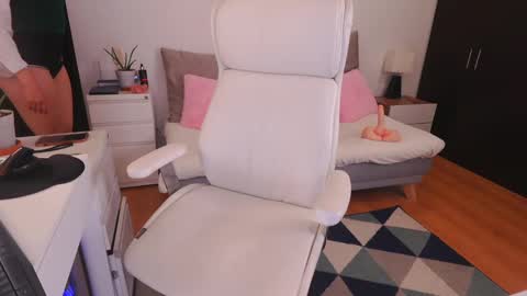 IG Soyanah  online show from 01.31.25