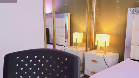 Anahi  online show from 09.16.25