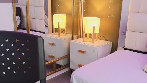 Anahi  online show from 09.22.25