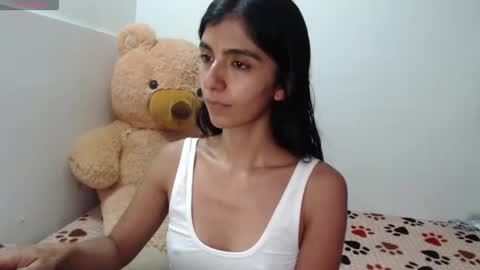 Snapshot of anahibrowns95 chatting on 02.18.26 Anahi Browns online show from 02.18.26
