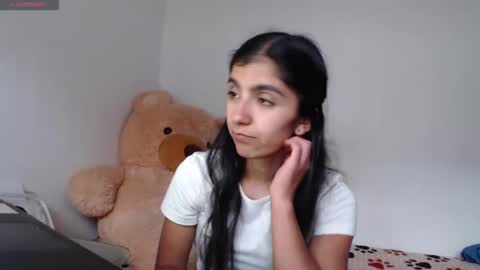 Snapshot of anahibrowns95 chatting on 02.26.26 Anahi Browns online show from 02.26.26