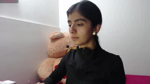Snapshot of anahibrowns95 chatting on 05.26.26 Anahi Browns online show from 05.26.26