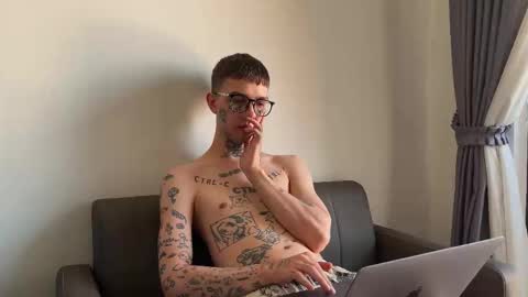 Snapshot of anahori_simon chatting on 03.15.26 simon online show from 03.15.26