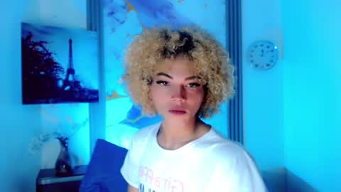 Snapshot of anais_velvet_ chatting on 06.30.26 anais_velvet_ online show from 06.30.26