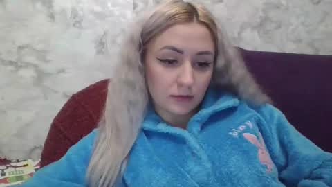 Snapshot of analqueen2024 chatting on 01.01.25 analqueen2024 online show from 01.01.25