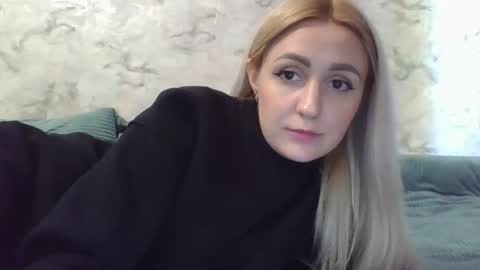 Snapshot of analqueen2024 chatting on 10.15.25 analqueen2024 online show from 10.15.25