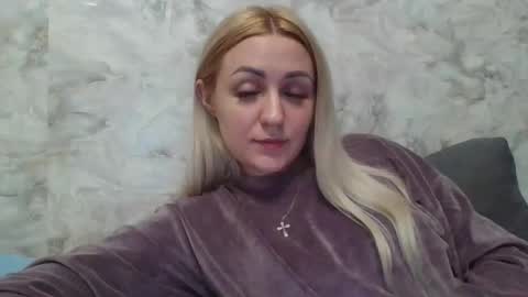 Snapshot of analqueen2024 chatting on 10.18.25 analqueen2024 online show from 10.18.25