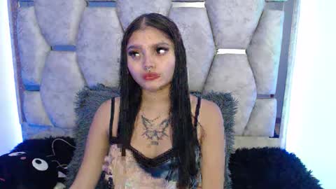 Snapshot of analymilles chatting on 03.30.26 analymilles online show from 03.30.26