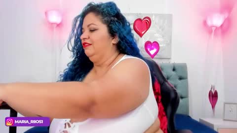 Snapshot of anamariiarios chatting on 02.12.25 Ana Maria online show from 02.12.25
