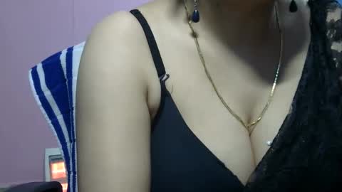 Snapshot of anamika794088 chatting on 12.17.24 anamika794088 online show from 12.17.24