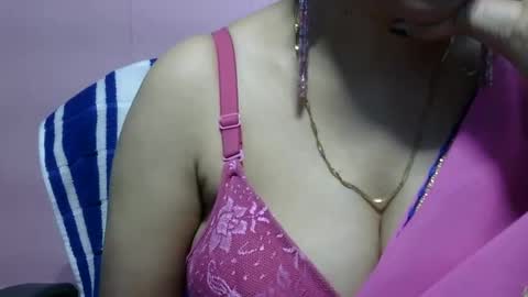 Snapshot of anamika794088 chatting on 12.18.24 anamika794088 online show from 12.18.24