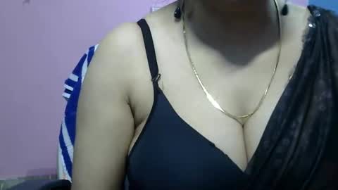 Snapshot of anamika794088 chatting on 12.23.24 anamika794088 online show from 12.23.24