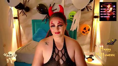 Snapshot of anapau_cooper chatting on 10.31.25 A N A P A U L A online show from 10.31.25