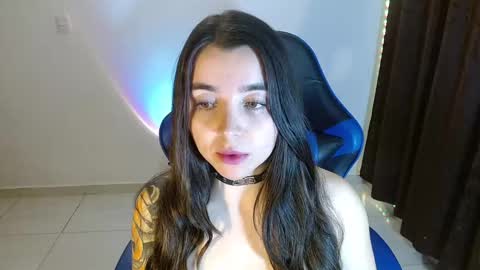 Snapshot of anarosse__ chatting on 12.13.24 ana 3 online show from 12.13.24